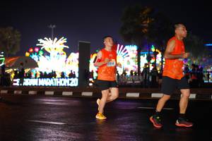 BIB: 2914
                            <button type="button" onclick="openModal(16205893)" class="btn btn-primary btn-sm float-right btn-popup" data-toggle="modal" data-target=".modal-high-quality">
                        <i class="fas fa-shopping-cart"></i> Add to Cart
                    </button>
                                            <button type="button" onclick="isThisMe(16205893, true)" class="btn btn-success btn-sm float-right btn-popup btn-isme hidden" data-toggle="tooltip" data-placement="bottom" title="นี่คือรูปของคุณใช่ไหม คลิกที่นี่เพื่อเอาเข้าอัลบั้ม">
                        <i class="fas fa-plus"></i> Add to album
                    </button>
                    <button type="button" onclick="isThisMe(16205893, false)" class="btn btn-warning btn-sm float-right btn-popup btn-isnotme hidden">
                        <i class="fas fa-ban"></i> Remove from album
                    </button>